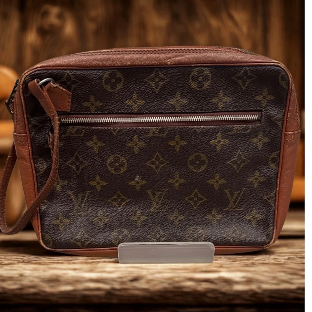 Louis Vuitton Monogram Vintage Poutchette